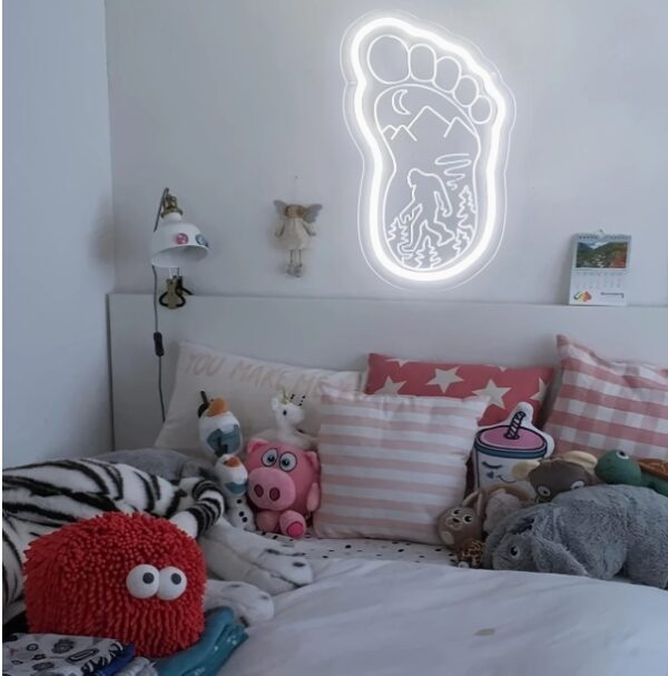 White Sasquatch Neon Sign, Bigfoot Mountain Forest Design, USB Powered Wall Hanging Light, Switch Control, Multipurpose Decor for Bedroom, Hallway, Garage, Man Cave, Kids Room, Birthday Party Gift for Fans and Friends